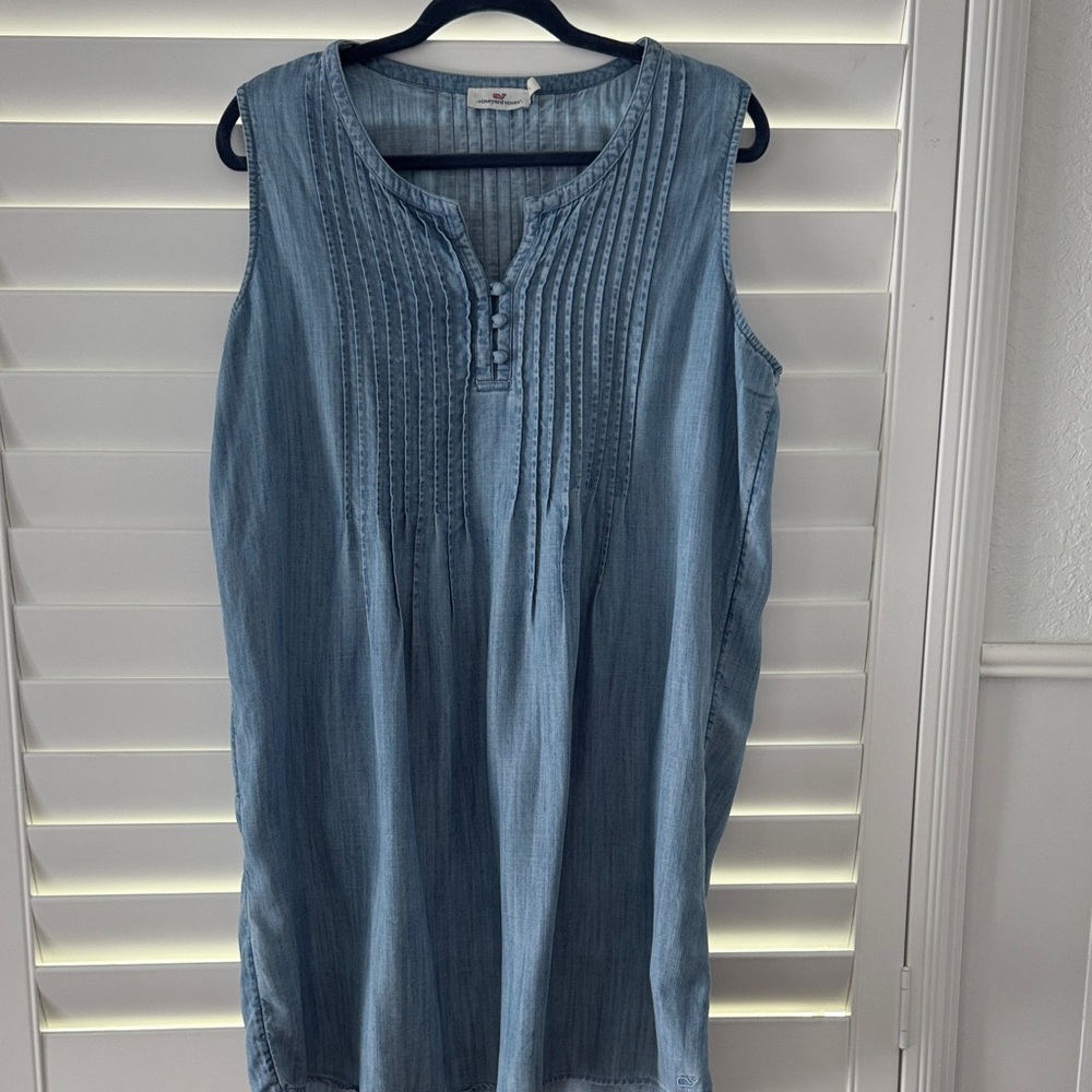 Vineyard Vines Blue Jean Sleeveless Dress. Great for everyday